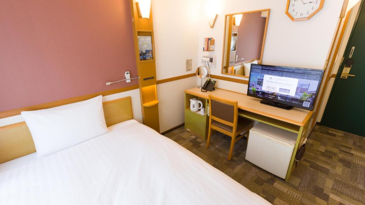 Toyoko Inn Osaka Namba Nishi Bagian luar foto