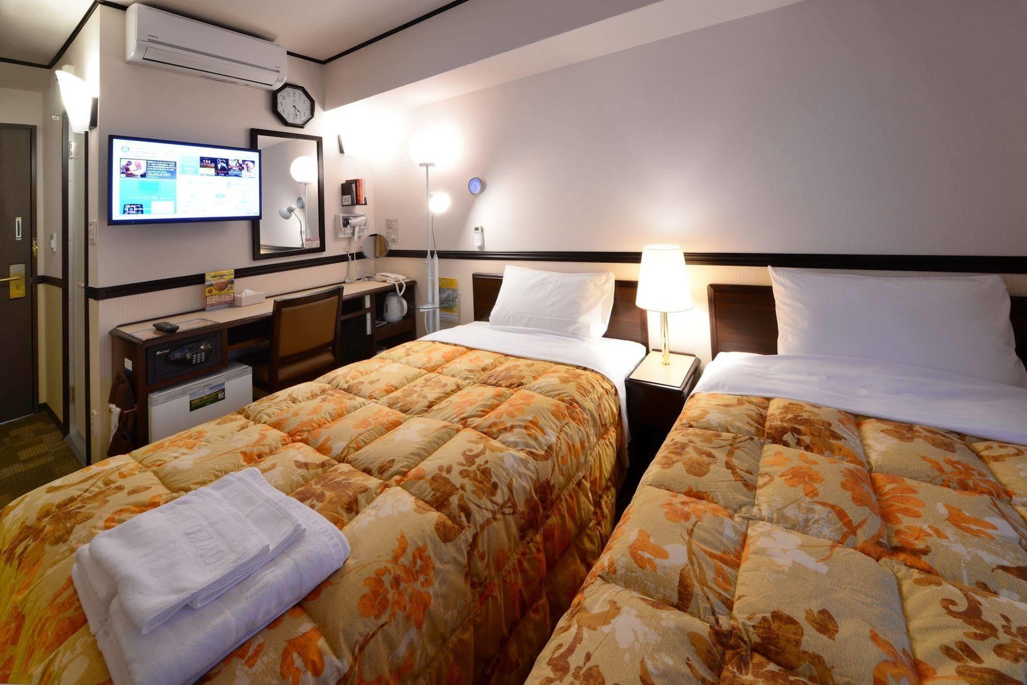 Toyoko Inn Osaka Namba Nishi Bagian luar foto