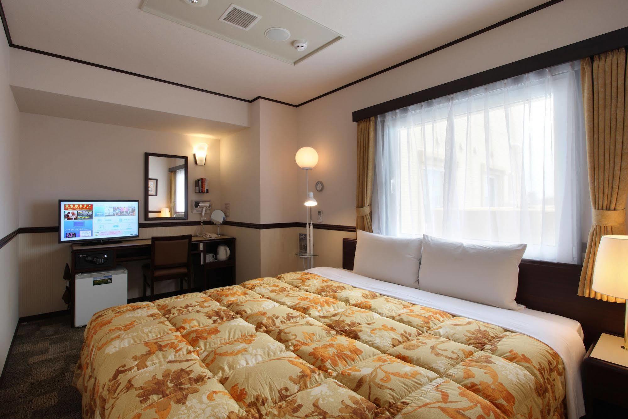 Toyoko Inn Osaka Namba Nishi Bagian luar foto