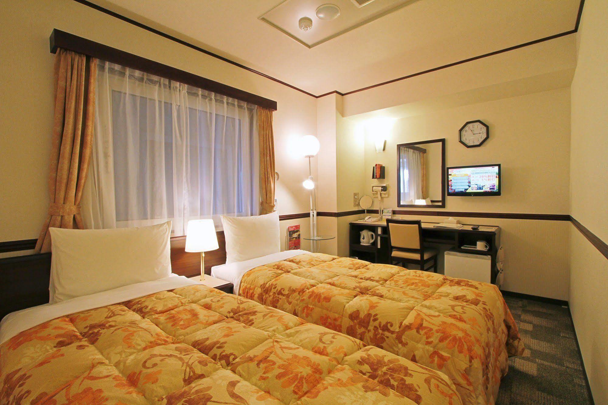Toyoko Inn Osaka Namba Nishi Bagian luar foto